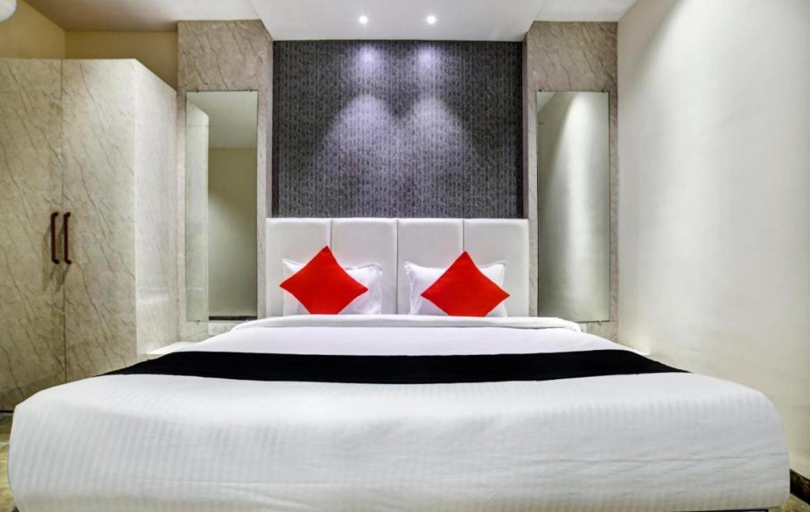 Hotel Vrindavan Prosperity Exterior foto